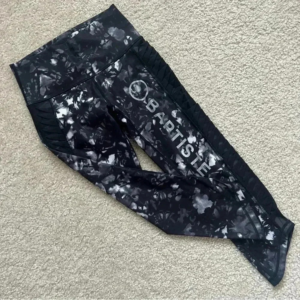Lululemon Sunrise Salutation Workout Leggings Crop Vented High Rise Black WM 4